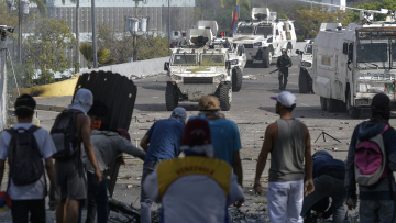 Βενεζουέλα: Ένα βήμα πριν τον εμφύλιο η χώρα - Μία νεκρή στις διαδηλώσεις