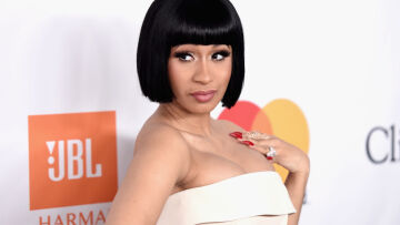 Η Cardi B εξομολογήθηκε ότι έχει κάνει λιποαναρρόφηση μετά τη γέννηση της κόρης της Kulture 