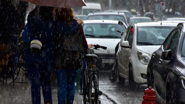 Καιρός: Καταιγίδα... κεραυνών και χαλάζι μέχρι και την Πέμπτη