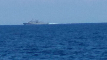 Τουρκική φρεγάτα ανάμεσα σε Κέα και Σούνιο - Φωτογραφία ντοκουμέντο