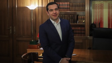Τώρα ο Τσίπρας θέλει να εμφανιστεί σαν μεταρρυθμιστής στους FT
