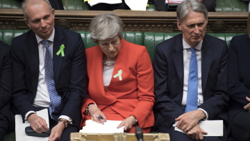 Βρετανία-Brexit: Ανατροπή εκ των έσω για Μέι - Συντηρητικοί προωθούν νέα ψήφο εμπιστοσύνης