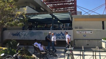 Αυτοκτονία στο Μοσχάτο: Κακουργηματική δίωξη στον 43χρονο για σειρά αδικημάτων