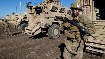 Νέα «φωτιά» στη Μέση Ανατολή από τις ΗΠΑ: Ο Τραμπ στέλνει άλλους 5.000 στρατιώτες για το Ιράν