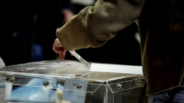 Δημοσκόπηση MRB: Χαμηλή δημοφιλία  Κασσελάκη και «διαρροές» από ΣΥΡΙΖΑ - Στο 85% η συσπείρωση της ΝΔ