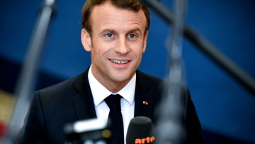 Ο Μακρόν θέλει «χαρισματικούς» άντρες και γυναίκες για την ηγεσία της ΕΕ