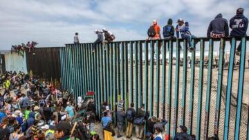 Μεξικό: «Καταστροφική» η επιβολή δασμών από τις ΗΠΑ