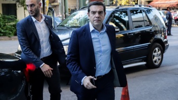 Εκλογές 2019: Ο ΣΥΡΙΖΑ αλλάζει στρατηγική για να αποφύγει μεγαλύτερο «Βατερλό»