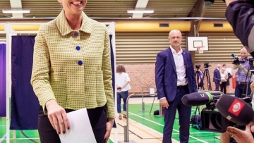 Εκλογές στη Δανία: Η Μίτι Φρεντερίκσεν φιλοδοξεί να γίνει η νεότερη πρωθυπουργός