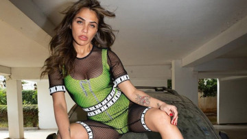 Η Ζώζα Μεταξά στηρίζει την κόρη της Κόνι για τις σέξι φωτογραφίες στο Instagram 