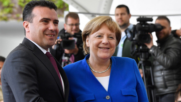  Σκόπια: Η Μέρκελ «παγώνει» την έναρξη ενταξιακών διαπραγματεύσεων στην ΕΕ