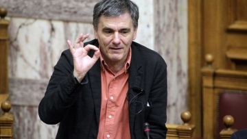 Τσακαλώτος: Βέβαιος για πρωτογενές πλεόνασμα 3,5% - «Καρφιά» για τις μετατάξεις