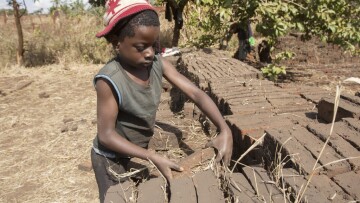 Στοιχεία σοκ για την παιδική εργασία: Το 10% του παγκόσμιου πληθυσμού παιδιών κάτω των 14 ετών εργάζεται!