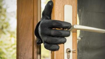 Πήλιο: Διέρρηξε το σπίτι της πρώην του και της έστειλε βίντεο με τις φθορές στο Facebook