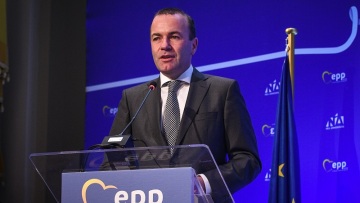 Βέμπερ: Η Τουρκία δεν μπορεί να παραβιάζει την κυριαρχία της Κύπρου