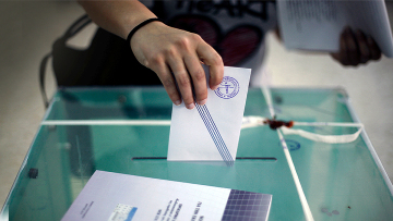 Νέα δημοσκόπηση: Ανοίγει η ψαλίδα, ισχυρός διπολισμός, μέσα ο Βαρουφάκης 