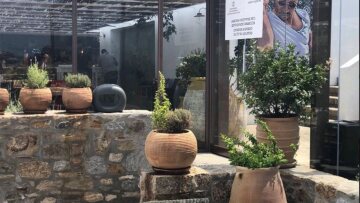 Το Τwitter για το λουκέτο στο εστιατόριο του Salt Bae στη Μύκονο: Μόνο δύο ημέρες;