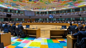 Πλήρη διακοπή των εισαγωγών ρωσικού υγροποιημένου φυσικού αερίου αποφάσισε η ΕΕ