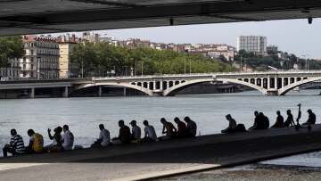 Για τριήμερο-«κόλαση» με θερμοκρασίες έως και 45 βαθμούς Κελσίου ετοιμάζεται η Ευρώπη