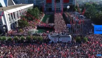 Τουρκία: Χιλιάδες κόσμου στους δρόμους της Κωνσταντινούπολης για την ορκωμοσία του Ιμάμογλου 
