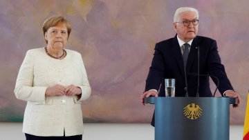 Ανησυχία για την Μέρκελ μετά το νέο τρέμουλο: Γιατί απορρίπτεται η αφυδάτωση