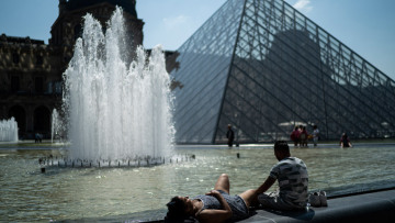 Καύσωνας στην Ευρώπη: Στους 45,9 βαθμούς η Γαλλία - Ρεκόρ θερμοκρασίας όλων των εποχών