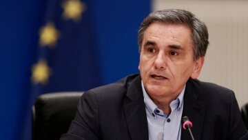 Τσακαλώτος: Η ΝΔ δεν γνωρίζει ότι η πιστοληπτική γραμμή συνεπάγεται νέο μνημόνιο
