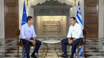 Οργή στο Twitter για τα γέλια Τσίπρα ενώ μιλούσε για νεκρούς πιλότους από πτώση μαχητικού