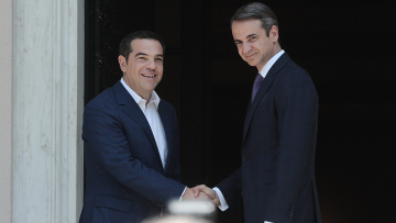 Μαξίμου: Ο Αλέξης Τσίπρας παρέδωσε στον Κυριάκο Μητσοτάκη