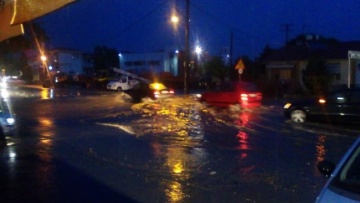 Ημαθία: Σφοδρή καταιγίδα προκάλεσε τεράστιες καταστροφές σε σπίτια και καλλιέργειες