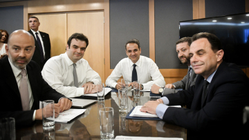 Ο Μητσοτάκης στο υπουργείο Ψηφιακής Διακυβέρνησης