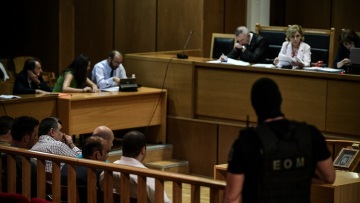 Κατηγορούμενος στη Δίκη Χρυσής Αυγής: Το βράδυ της δολοφονίας Φύσσα δεχόμουν τηλεφωνήματα γιατί είμαι κοινωνικός