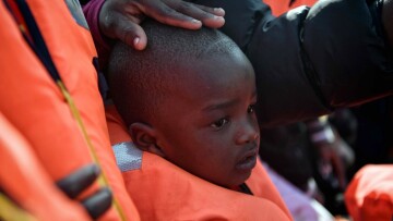 Λιβύη: Τουλάχιστον 110 αγνοούμενοι μετά το ναυάγιο πλεούμενων με μετανάστες χθες ανοικτά της Χομς