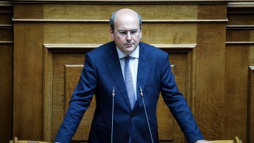 Χατζηδάκης: Φοβάμαι για μπλακ άουτ στη ΔΕΗ