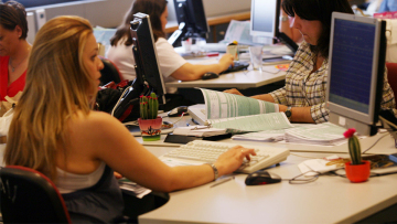 Φορολογικές δηλώσεις: Μέχρι σήμερα η υποβολή - Στα €1.057 ο μέσος φόρος