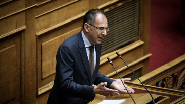  Απάντηση Γεραπετρίτη στον ΣΥΡΙΖΑ: «Σκοπός η δημιουργία ενιαίας εικόνας branding και όχι το εθνικό αφήγημα»