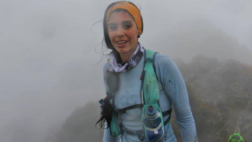 Ικαρία: Ανάσκελα και καταπλακωμένη από βράχους βρέθηκε η αστροφυσικός