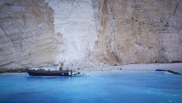 Ζάκυνθος: Η ΑΑΔΕ κατάσχεσε 550 αμπούλες γέλιου σε τουριστικά πλοία