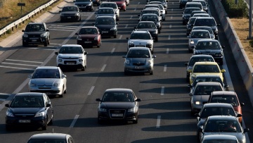 Διπλώματα οδήγησης: Ξεμπλοκάρουν 105.000 αιτήσεις - Στη Βουλή νομοθετική ρύθμιση 