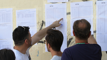 Βάσεις 2019: Φιλόλογος με 9,7 και μαθηματικός με 7,5!