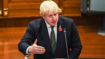 Brexit: Θύελλα για το κλείσιμο της Βουλής από τον Τζόνσον - «Βουτιά» για τη λίρα