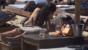 Τζέιμς Φράνκο: Ο σταρ του Χόλιγουντ χαλαρώνει στη Μύκονο