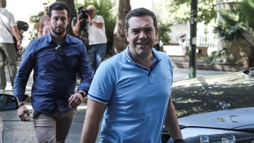 Ο ΣΥΡΙΖΑ καταγγέλλει τον Μητσοτάκη ότι συνωμότησε με τον Σαμαρά για να εκλεγεί!