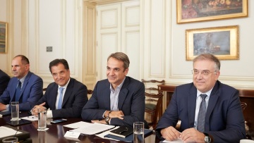 Μητσοτάκης σε περιφερειάρχες: Στόχος η περιφερειακή ανάπτυξη και η κοινωνική συνοχή