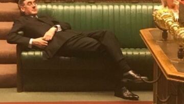 Σάλος με τον υπουργό του Τζόνσον που «χύθηκε» στα έδρανα της Βουλής