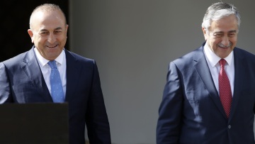 Κύπρος: Οι εξελίξεις στο Κυπριακό στο επίκεντρο συνάντησης Τσαβούσογλου - Ακιντζί