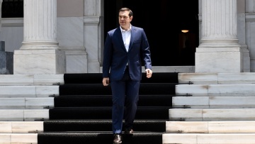 Βουλή: Σχεδόν 17 εκατ. ευρώ το κόστος των μετακλητών στο Μαξίμου επί ΣΥΡΙΖΑ