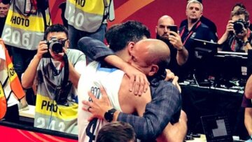 Μουντομπάσκετ 2019: Τζινόμπιλι - Σκόλα: Η αγκαλιά δύο «μύθων»