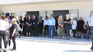 Δημήτρης Ρίζος: Οικογένεια, φίλοι και συνεργάτες στο «τελευταίο αντίο»