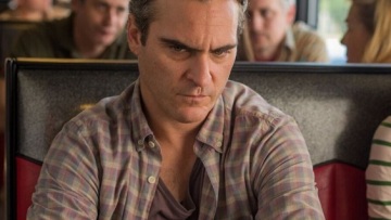 Joaquin Phoenix: Σοκάρουν τα παιδικά του χρόνια σε αίρεση με όργια, σεξ και αιμομιξία
